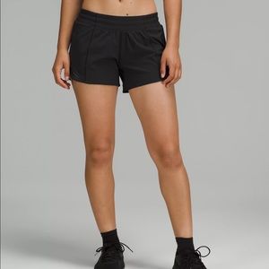 Lululemon Hotty Hot Short II
